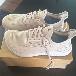 Lux Beige Women's Sneakers